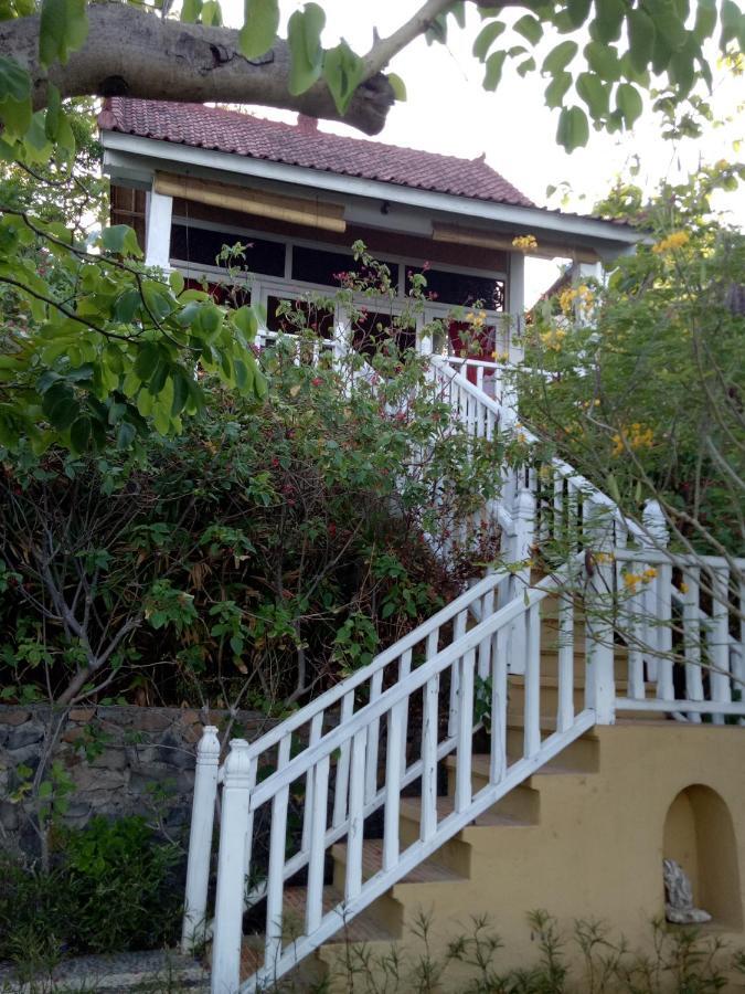 Stairway To Heaven Bungalows And Restaurant อาเม็ด ภายนอก รูปภาพ